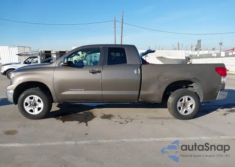 2010 Toyota Tundra Grade 4.6L V8 из США, поврежденный, VIN 5TFUM5F1XAX007937